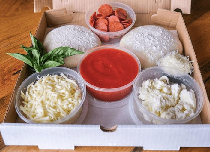 DIY Pizza Kits: Interactive Dining