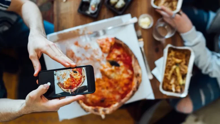 Pizza Innovations: Tech and Deliver