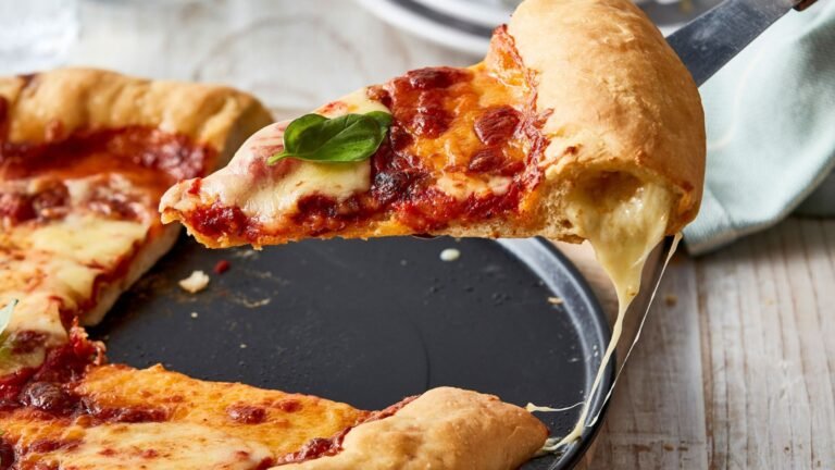 How to Make Stuffed Crust Italian Pizza